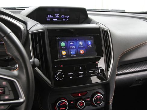 Used 2023 Subaru Crosstrek 2.0i Premium image 9