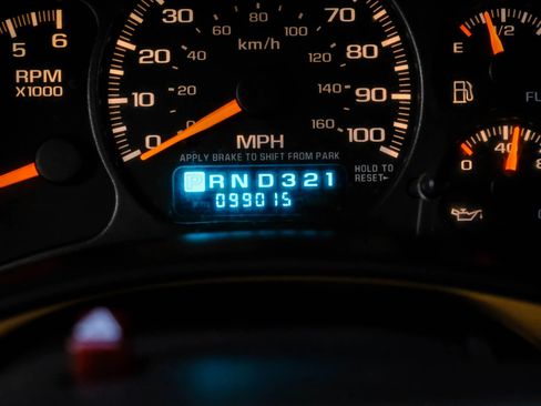 Used 1999 Chevrolet Silverado 1500 LS w/ Firm Ride Suspension Pkg RWD image 16