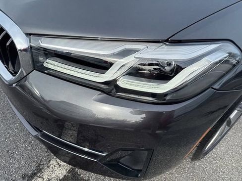 Used 2021 BMW 530i xDrive 530i xDrive w/ Premium Package image 10