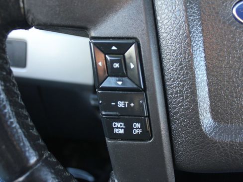 Used 2011 Ford F150 Lariat w/ Lariat Chrome Pkg image 12