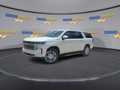 Used 2022 Chevrolet Suburban High Country AWD/4WD image 4