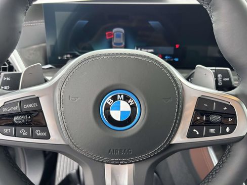 New 2026 BMW X5 xDrive50e w/ M Sport Package AWD/4WD image 11