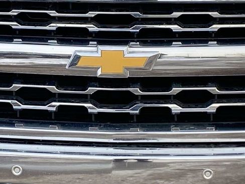Used 2018 Chevrolet Silverado 1500 LTZ w/ Sport Package image 28