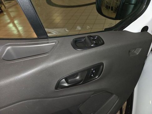 Used 2023 Ford Transit 350 XLT image 13