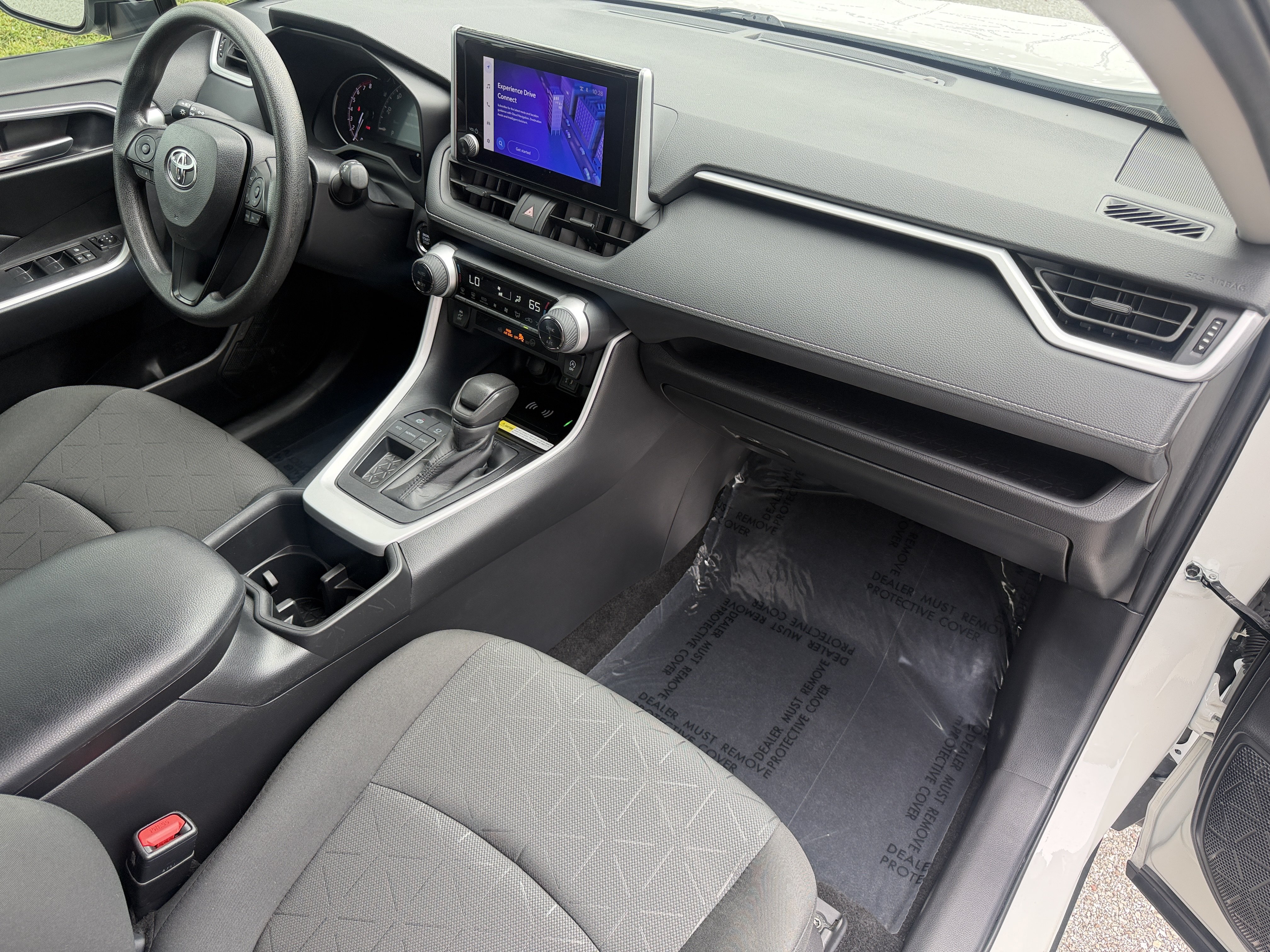 Used 2024 Toyota RAV4 XLE w/ Convenience Package FWD image 13