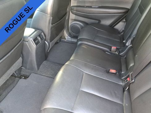 Used 2017 Nissan Rogue SL image 20