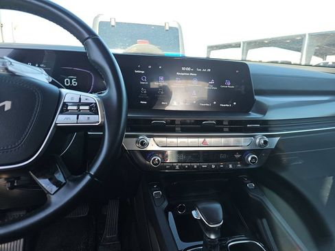 Used 2025 Kia Telluride S AWD/4WD image 14