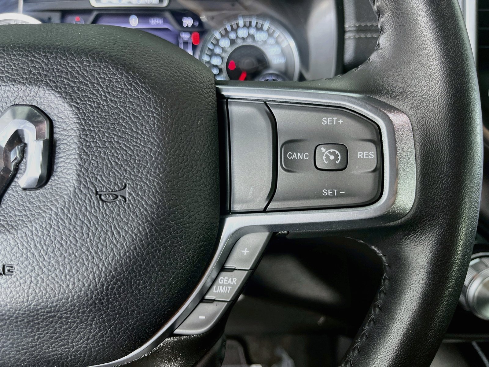 Used 2023 RAM 1500 Laramie AWD/4WD image 16