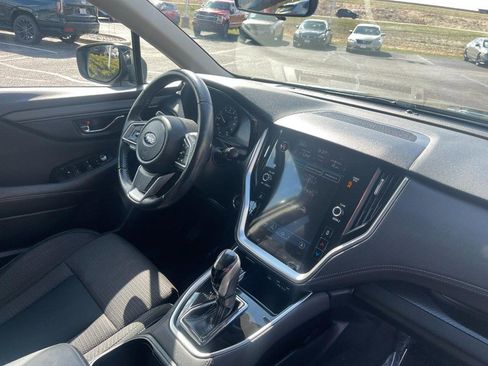 Used 2021 Subaru Outback Premium image 9