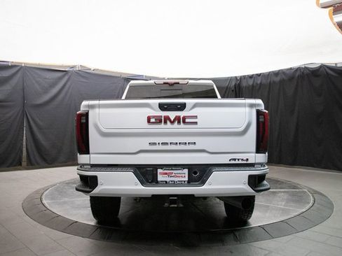 Used 2024 GMC Sierra 3500 AT4 w/ AT4 Premium Plus Package image 11