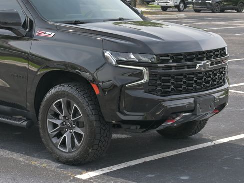 Used 2023 Chevrolet Tahoe Z71 w/ Z71 Off-Road Package AWD/4WD image 32