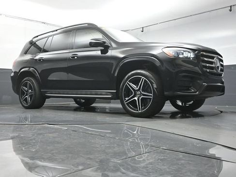 Used 2024 Mercedes-Benz GLS 450 4MATIC image 43