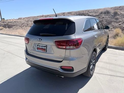 Used 2019 Kia Sorento L FWD image 6