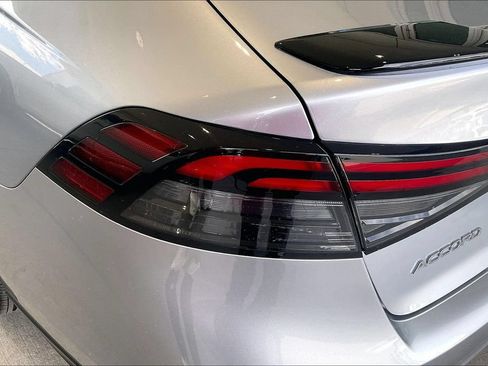 Used 2025 Honda Accord Sport image 30