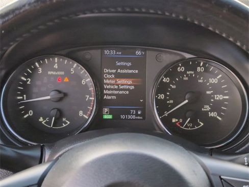 Used 2018 Nissan Rogue SV w/ Premium Package image 12