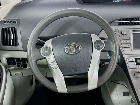 Used 2013 Toyota Prius Two FWD image 18