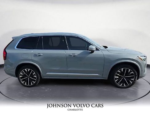New 2026 Volvo XC90 T8 Plus image 9