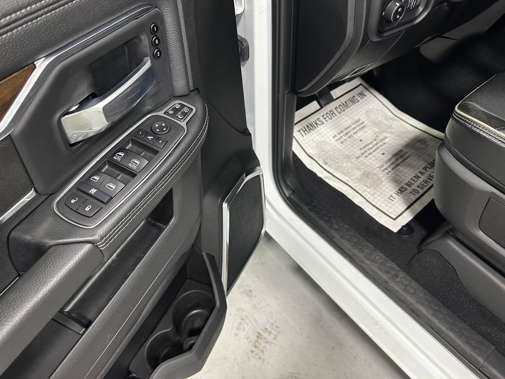 Used 2024 RAM 3500 Laramie AWD/4WD image 9