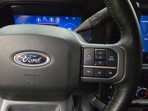 Used 2024 Ford F250 Lariat w/ Black Appearance Package AWD/4WD image 24