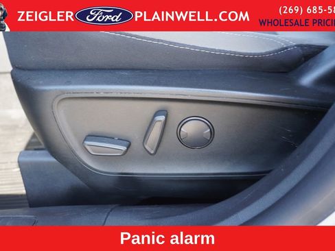 Used 2022 Ford Escape SE w/ Cold Weather Package image 17