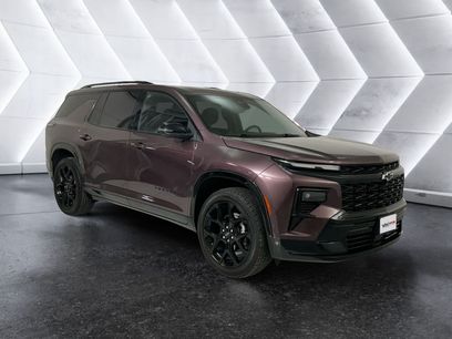 Used 2025 Chevrolet Traverse RS