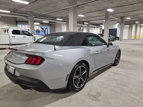 Certified 2025 Ford Mustang Convertible RWD image 2