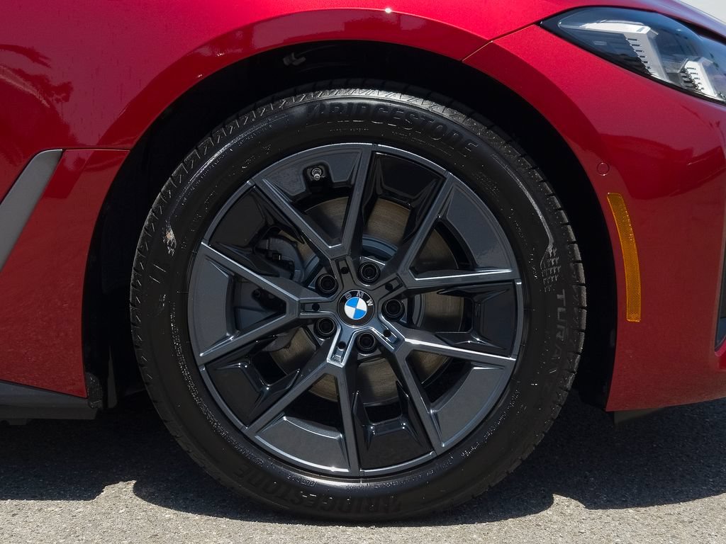 New 2026 BMW i4 eDrive40 w/ Parking Assistance Package RWD image 5