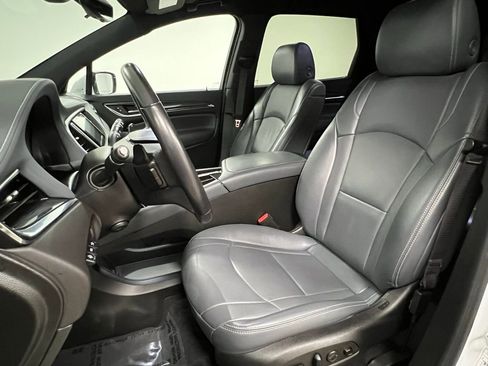 Used 2024 Buick Enclave Premium image 20