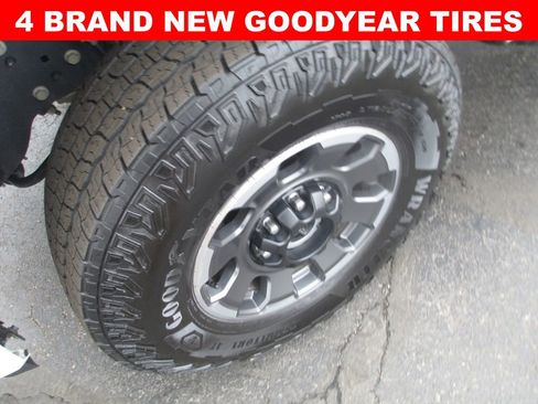 Used 2024 Ford F350 Platinum w/ Tremor Off-Road Package AWD/4WD image 3