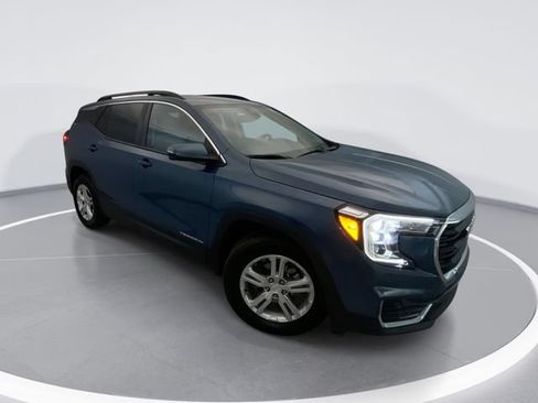 Used 2024 GMC Terrain SLE w/ Driver Convenience Package FWD image 1