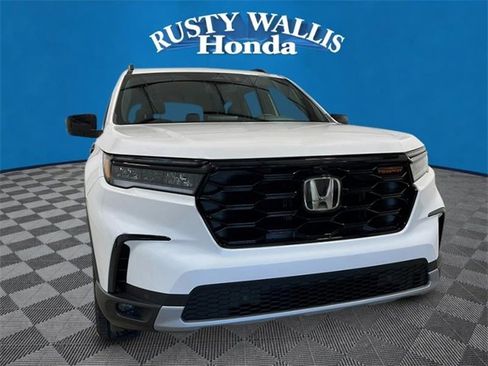 New 2025 Honda Pilot TrailSport image 8