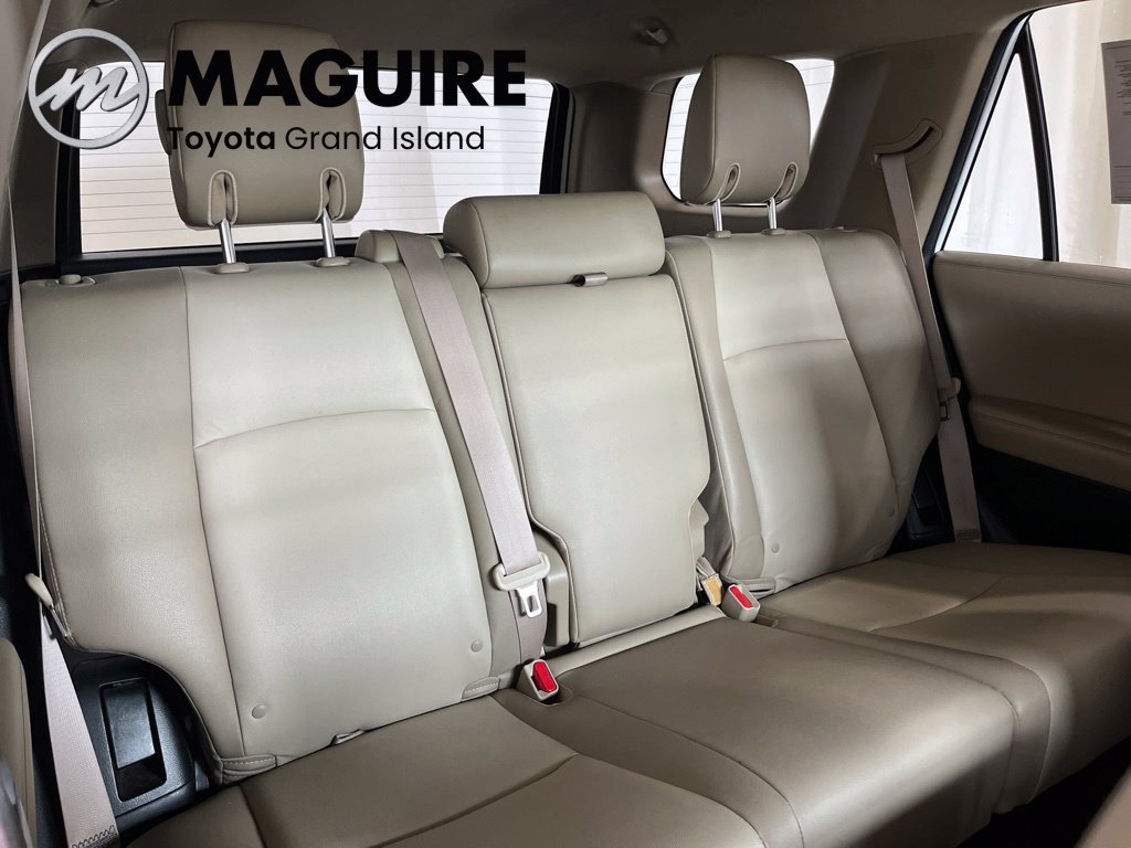 Used 2018 Toyota 4Runner SR5 Premium AWD/4WD image 35