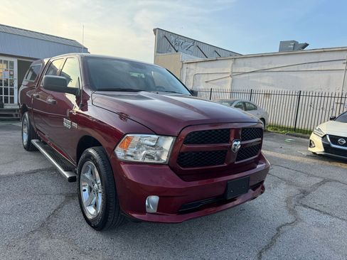 Used 2017 RAM 1500 Express AWD/4WD image 5