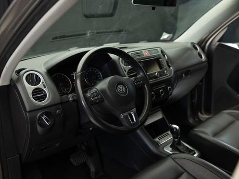 Used 2011 Volkswagen Tiguan SEL AWD/4WD image 11