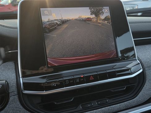 New 2026 Jeep Compass Latitude image 7