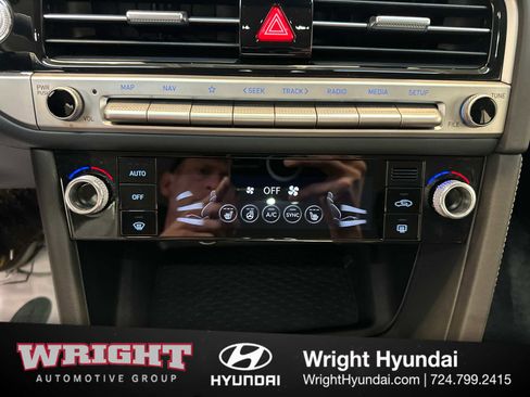 Certified 2025 Genesis G70 2.5T image 27