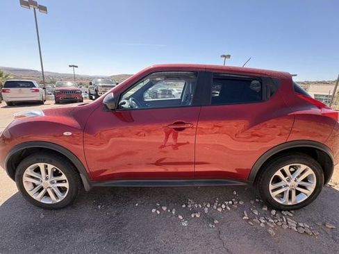 Used 2012 Nissan Juke SL FWD image 2