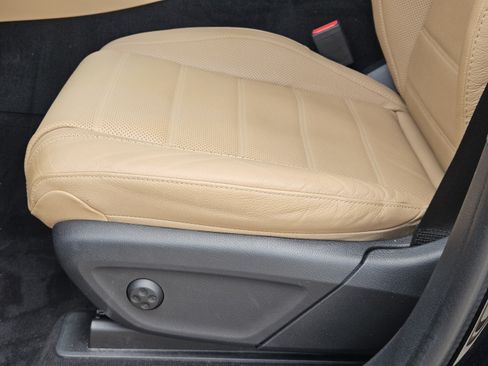 Used 2024 Mercedes-Benz GLS 450 4MATIC image 22