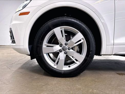 Used 2018 Audi Q5 2.0T Premium Plus w/ Premium Plus Package AWD/4WD image 11