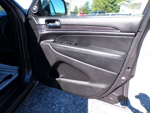 Used 2021 Jeep Grand Cherokee Overland image 25