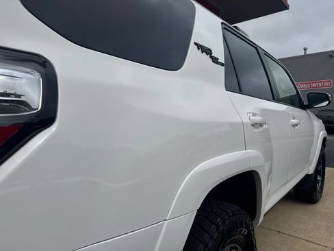 Used 2020 Toyota 4Runner TRD Off-Road Premium w/ Moonroof Package AWD/4WD image 6