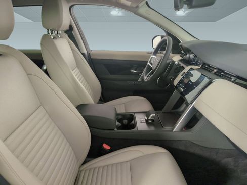 Certified 2025 Land Rover Discovery Sport S image 19