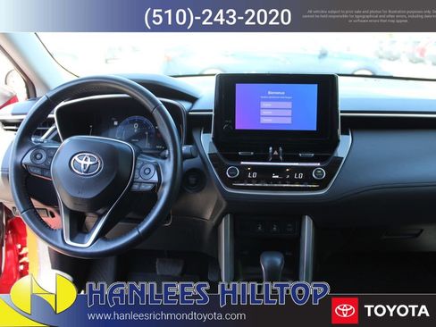 Used 2024 Toyota Corolla Cross XLE w/ Convenience Package FWD image 19