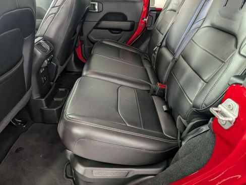 Certified 2022 Jeep Wrangler Unlimited Sahara image 26