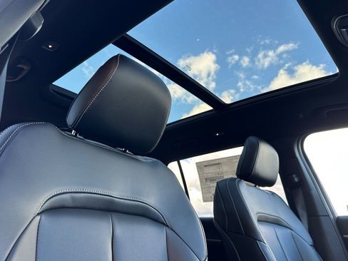 New 2025 Jeep Grand Cherokee L Limited w/ Trailer Tow Package image 20