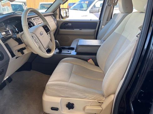 Used 2013 Ford Expedition XLT image 11