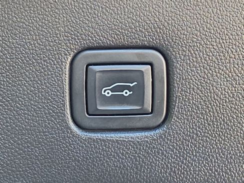 Used 2022 Chevrolet Blazer LT AWD/4WD image 29