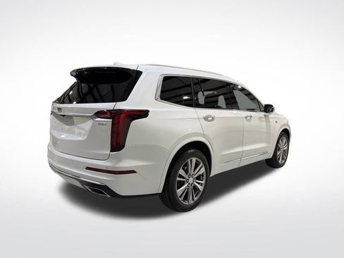 Used 2023 Cadillac XT6 Premium Luxury image 6