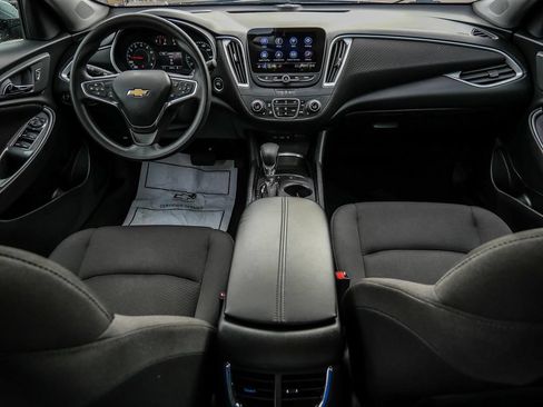 Used 2025 Chevrolet Malibu LT FWD image 23