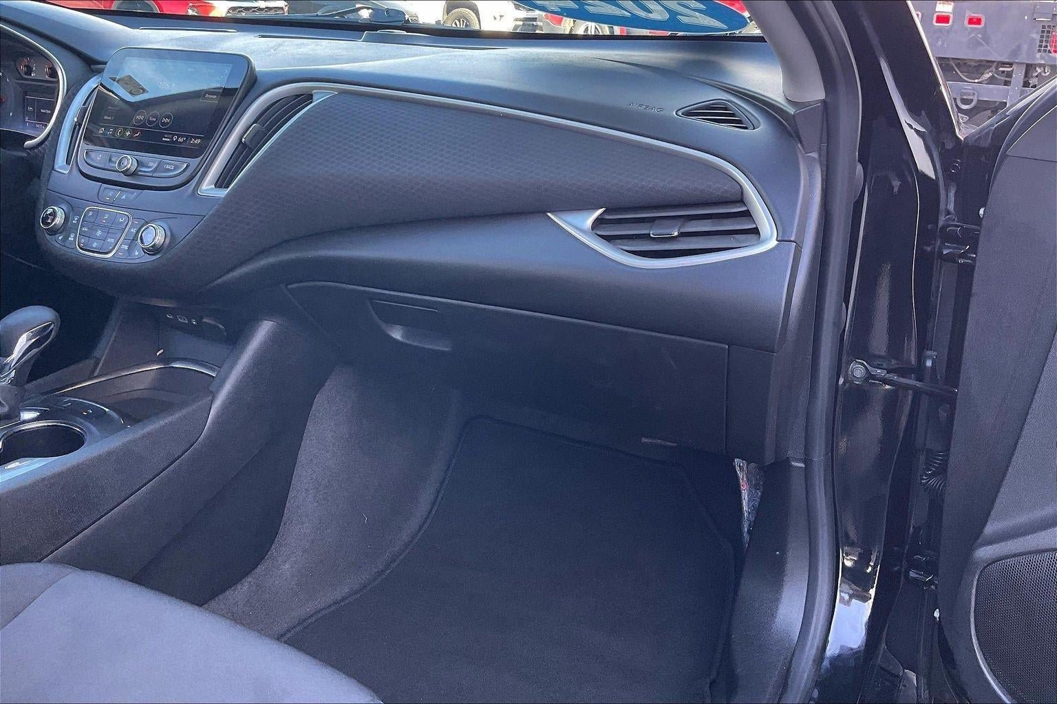 Used 2024 Chevrolet Malibu LT FWD image 17
